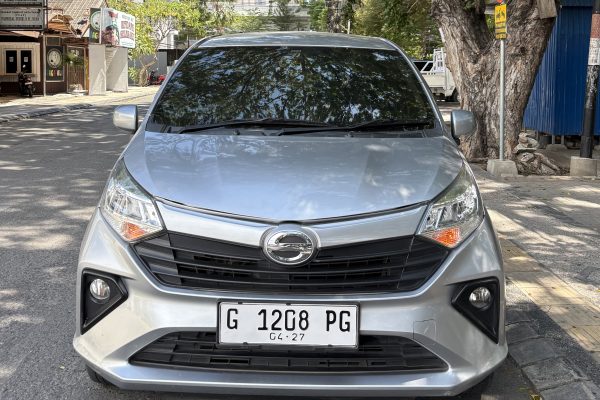 Daihatsu Sigra 1.0 M MT 2022 (G 1208 PG)