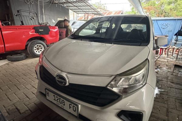 Daihatsu Sigra 1.2 X MT 2020 (H 1208 FQ)